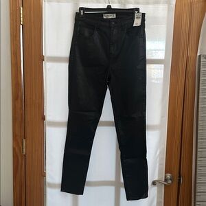 NWT Abercrombie & Fitch Coated Black Skinny Jeans